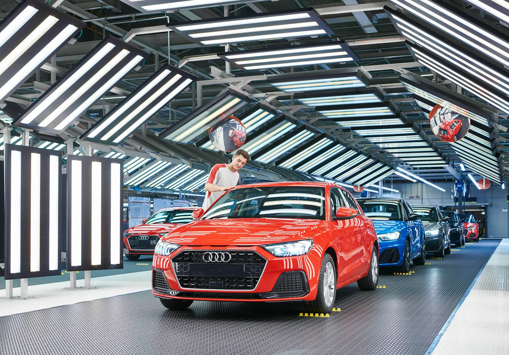 Комплектовщик сидений для автомобилей AUDI