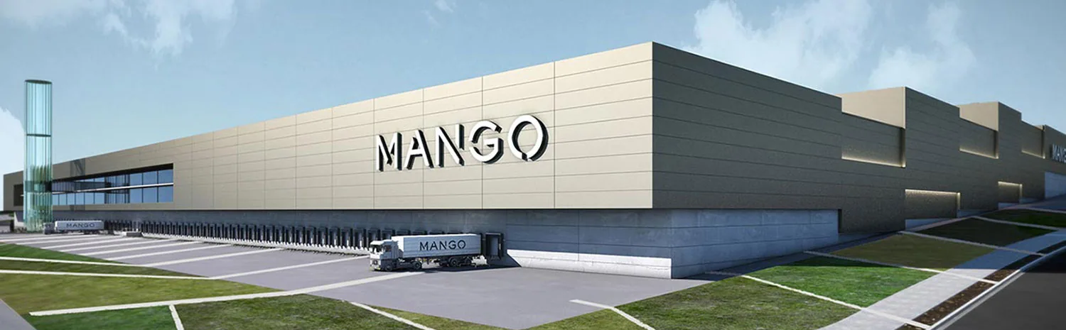 Работник склада брендовой одежды MANGO