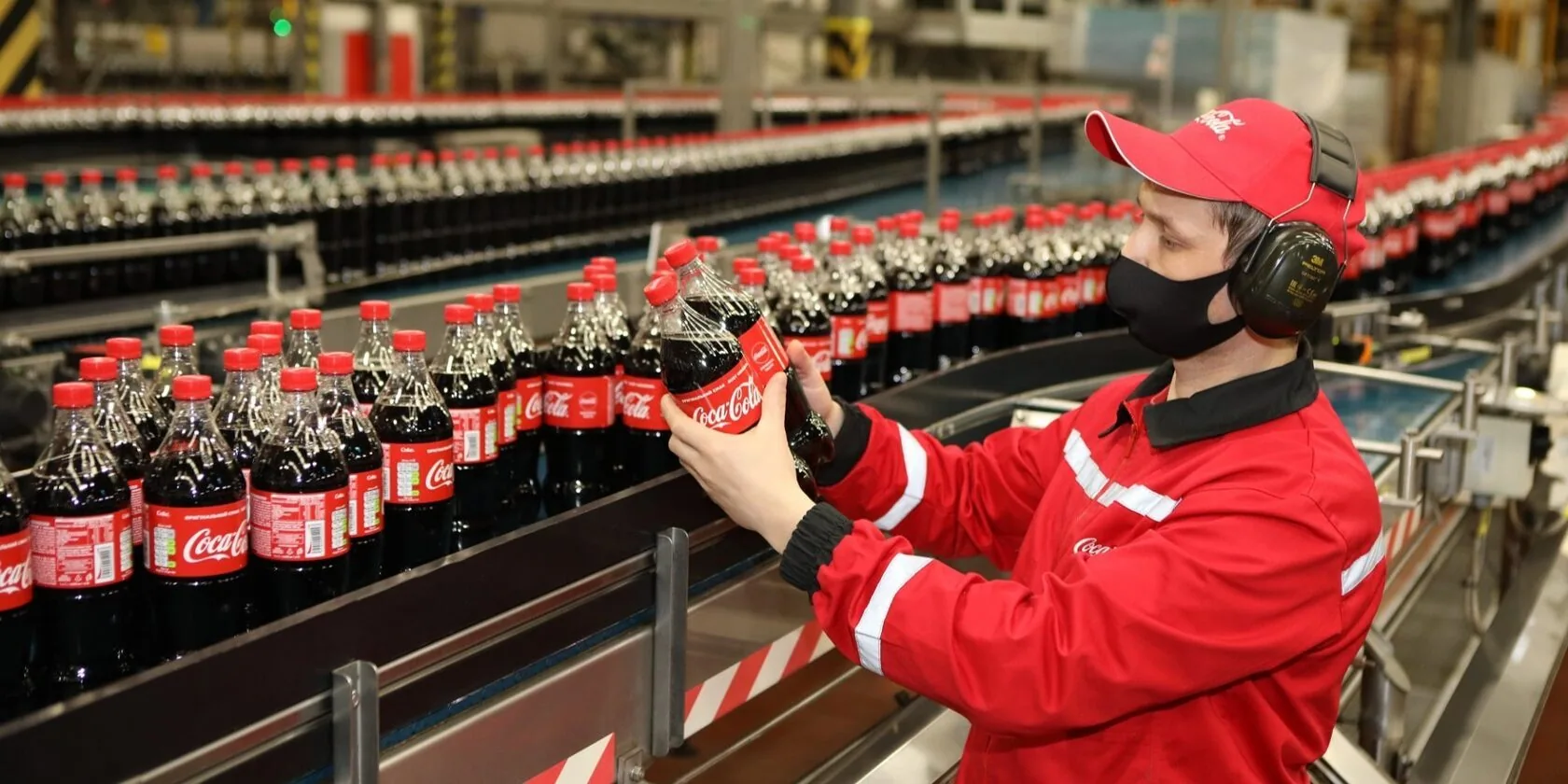 Упаковщик напитков Coca-Cola
