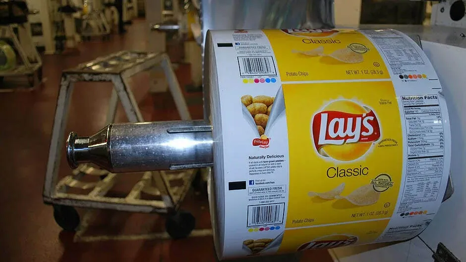 Упаковщик чипсов Lay's