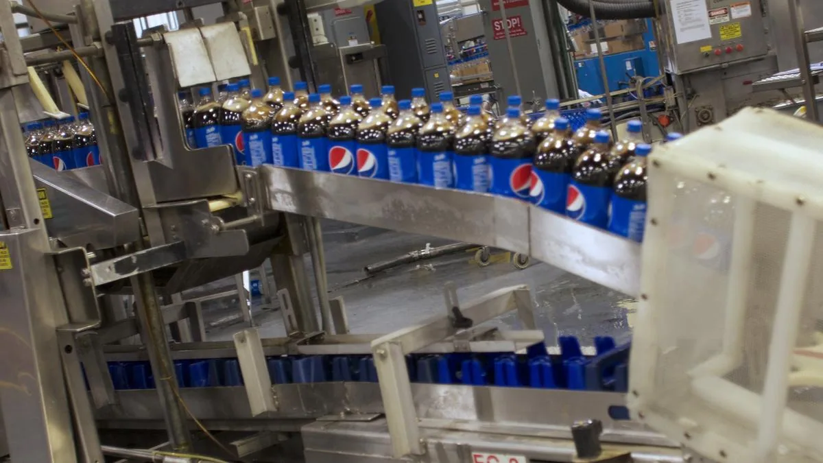 Упаковка напитков Pepsi-Cola