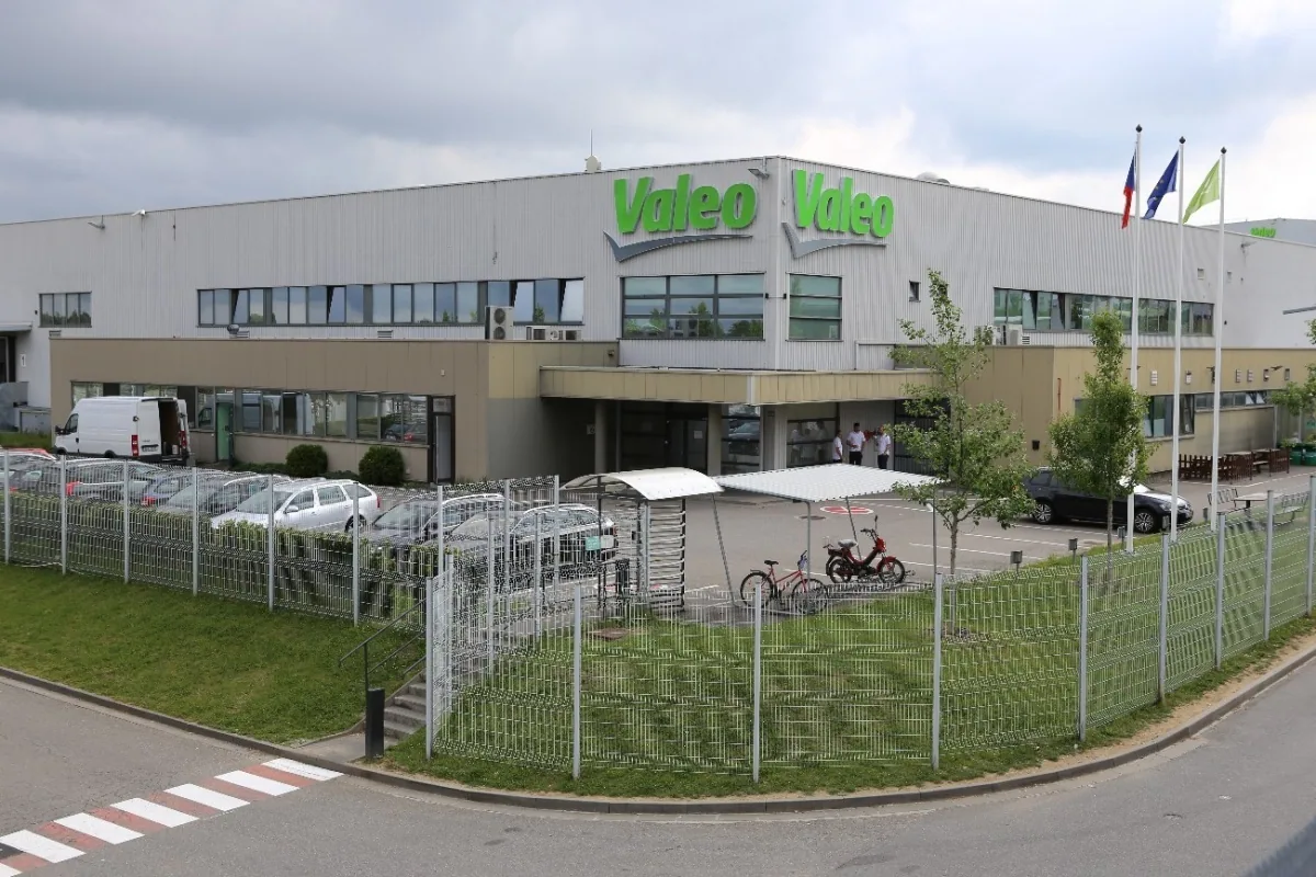 Работник на производство автокомпонентов VALEO