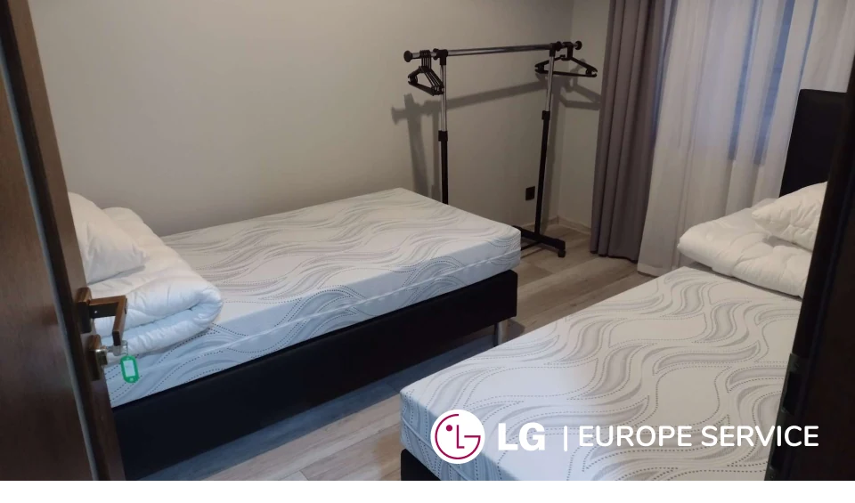 Работник производства электронных компонентов LG Energy — житло
