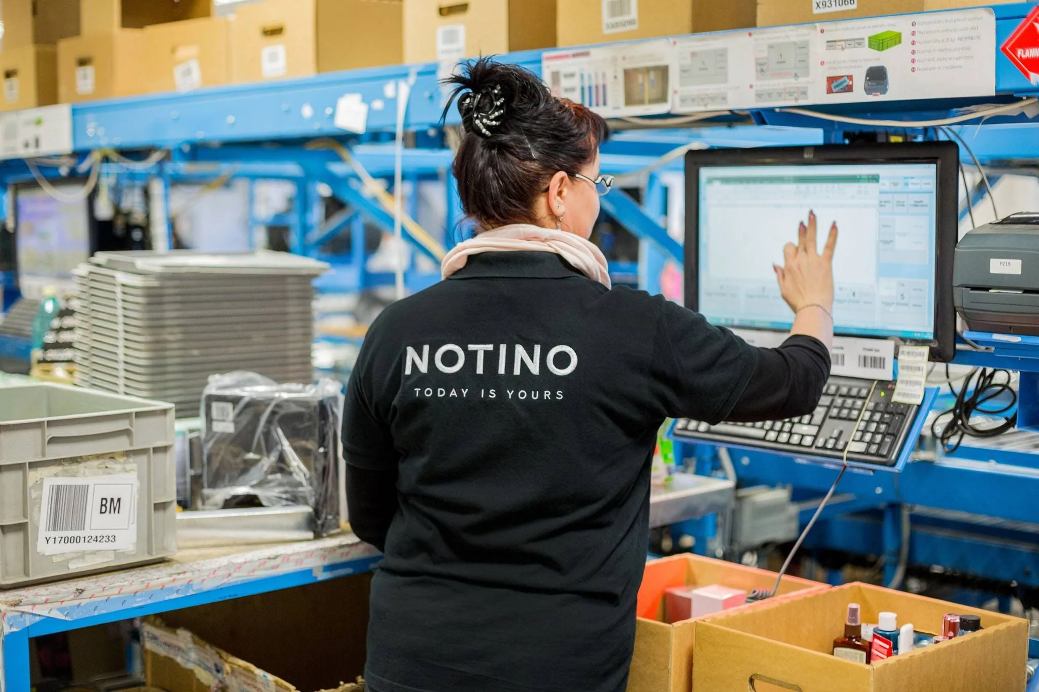 Работник на склад косметики NOTINO