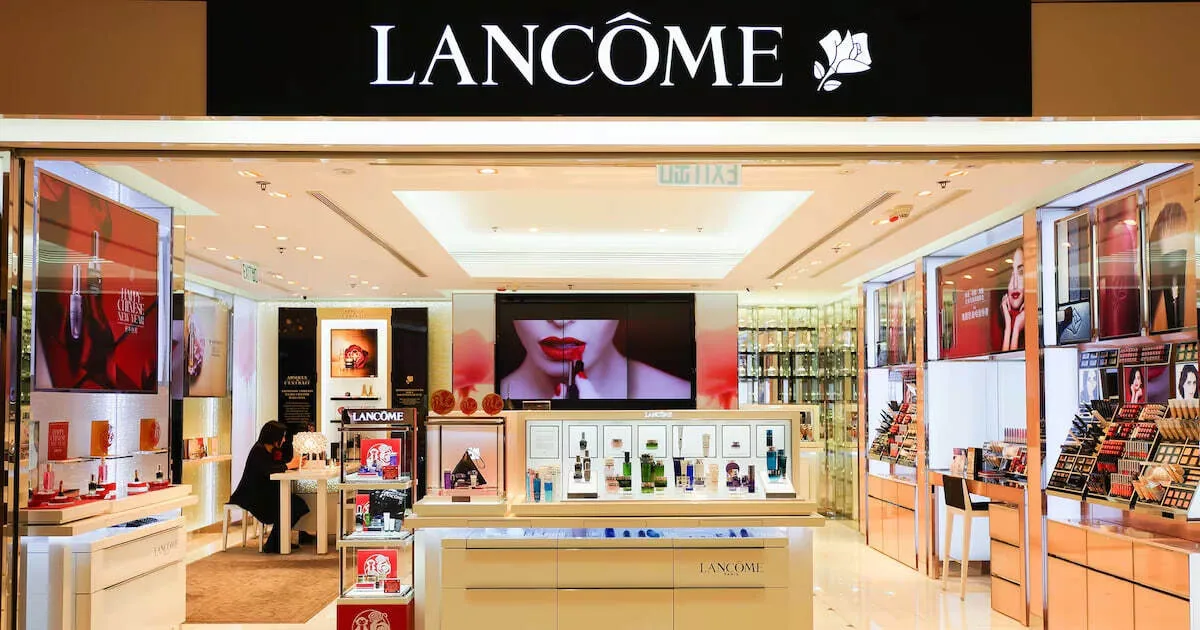 Работник на склад косметики и парфюмерии LANCÔME