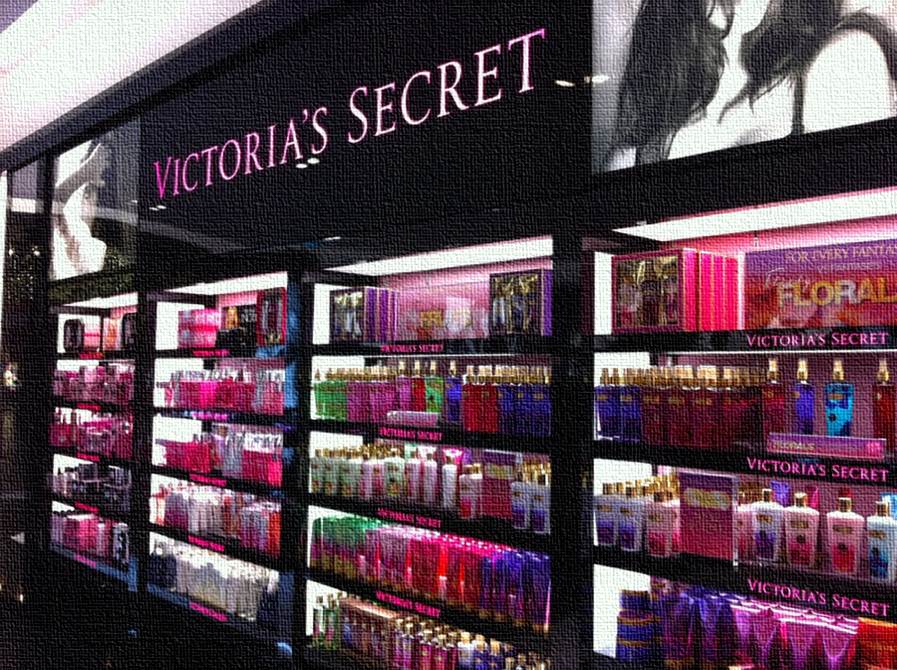 Упаковщик косметики и аксессуаров Victoria's Secret