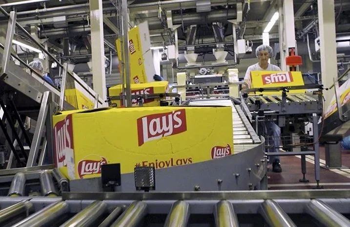 Упаковщик чипсов Lay's